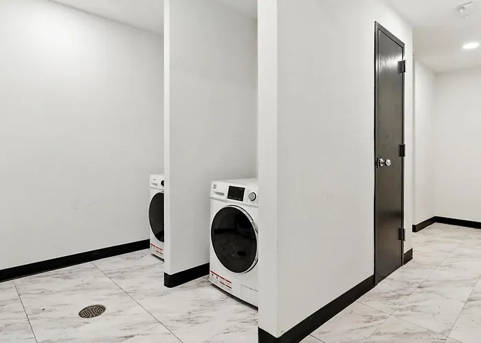 Stunning One Bedroom Penthouse With Views Tulsa