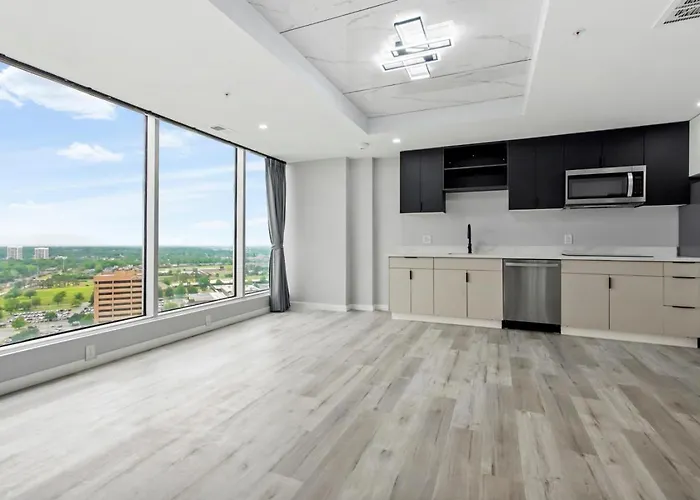 Stunning One Bedroom Penthouse With Views 4* Tulsa