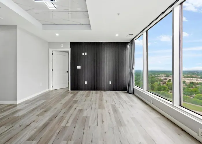 Stunning One Bedroom Penthouse With Views Aparthotel Tulsa